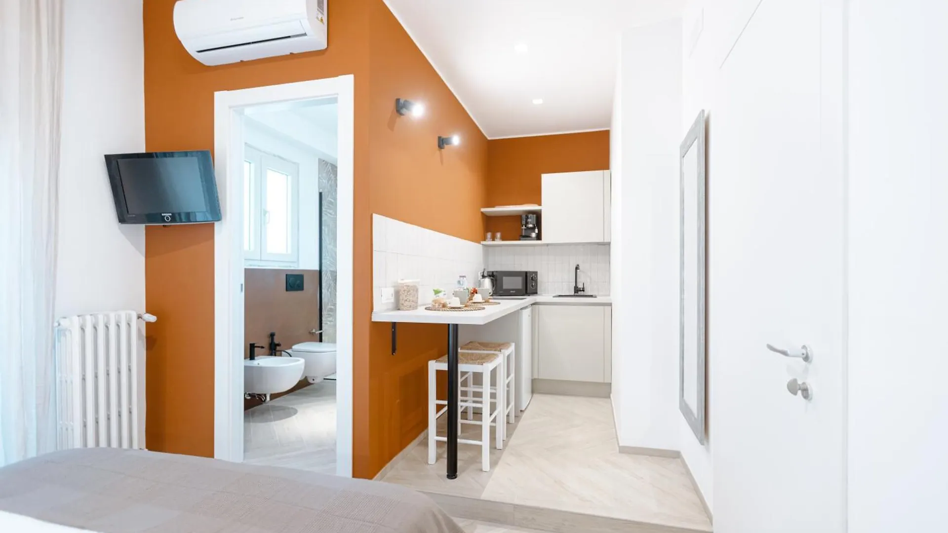 Porta Del Salento Apartment contacts